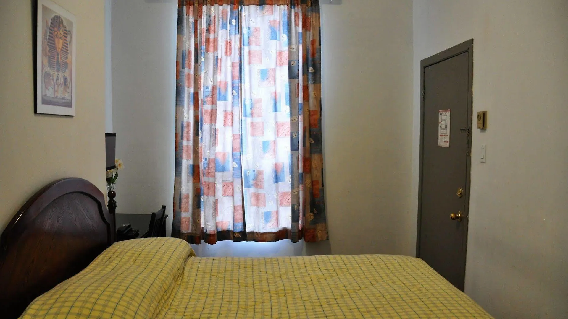 Hotel Bon Accueil Montreal