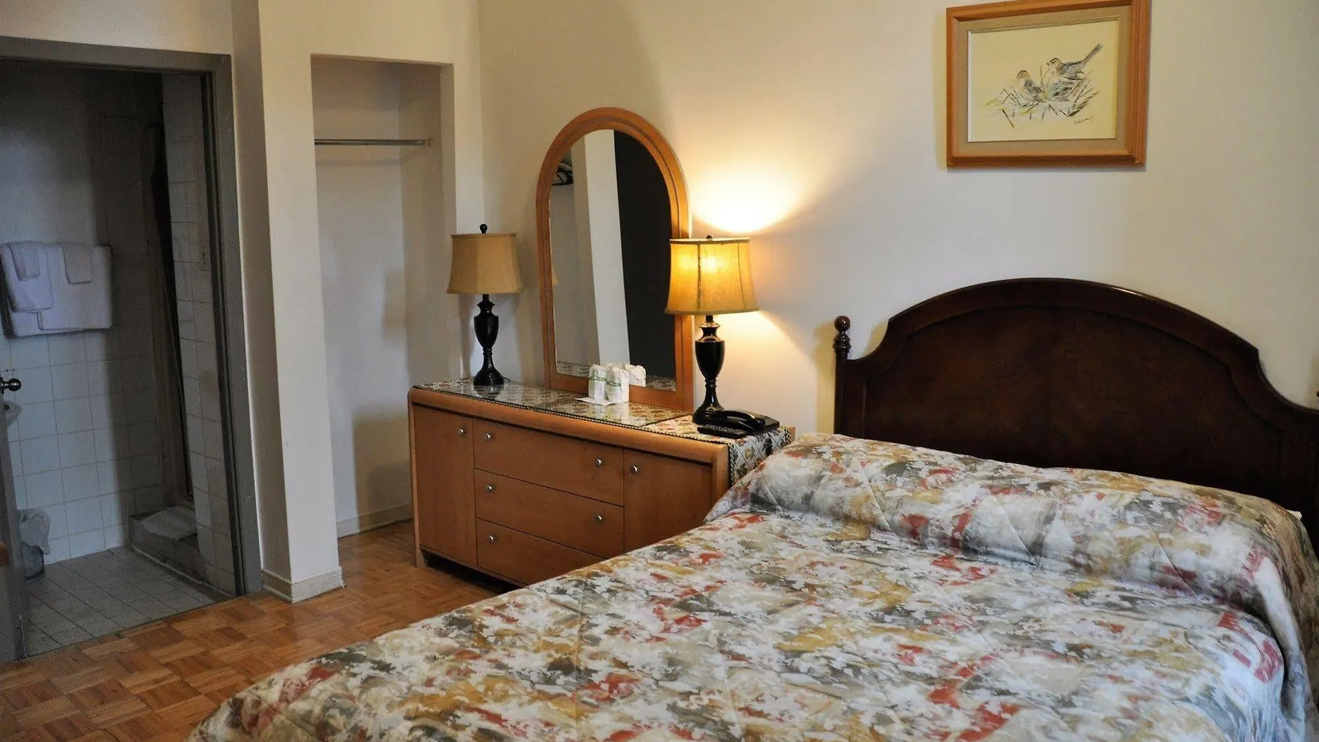 Hotel Bon Accueil Montreal